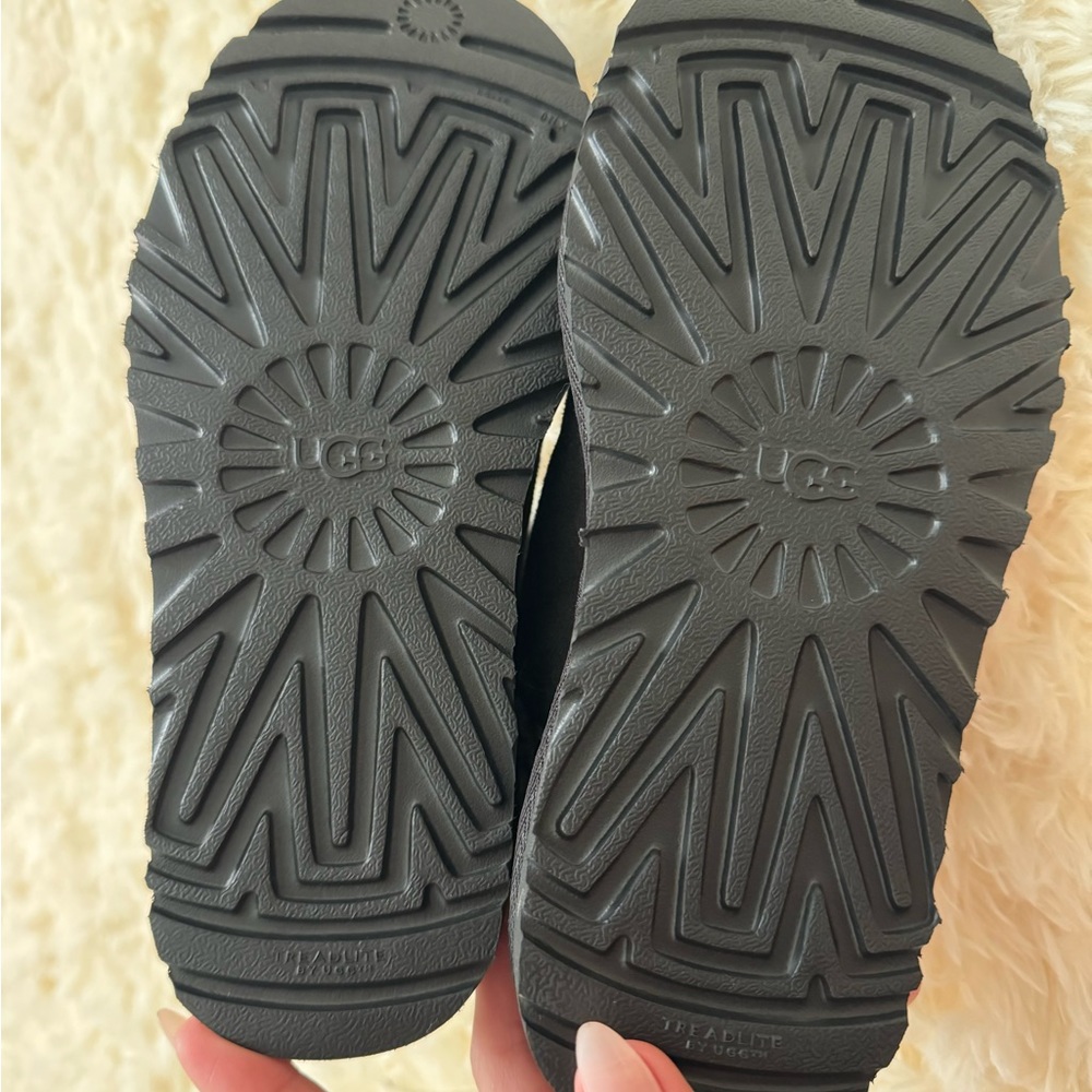 Mini Uggs - Picture 5 of 6